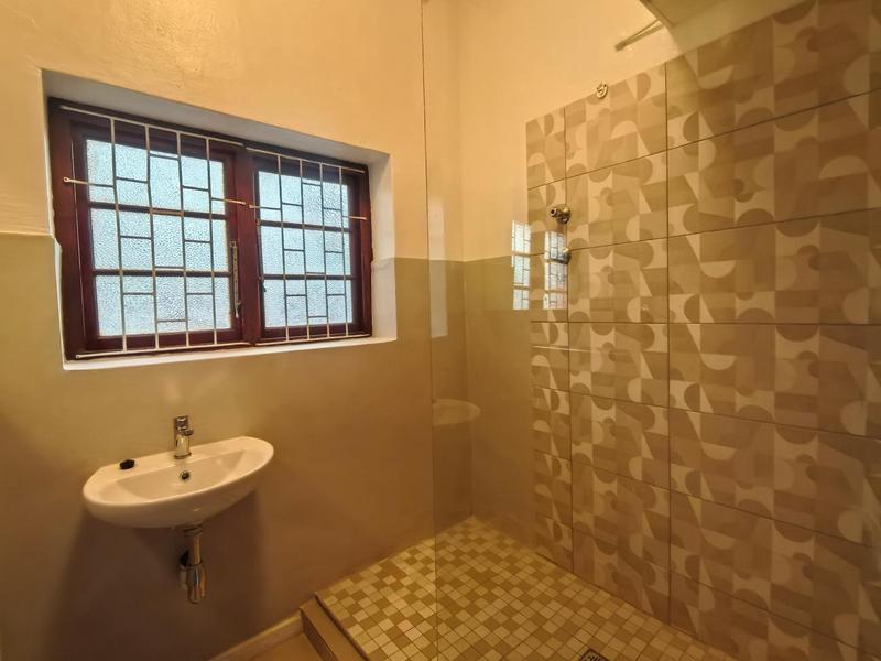 To Let 2 Bedroom Property for Rent in Green Point Western Cape